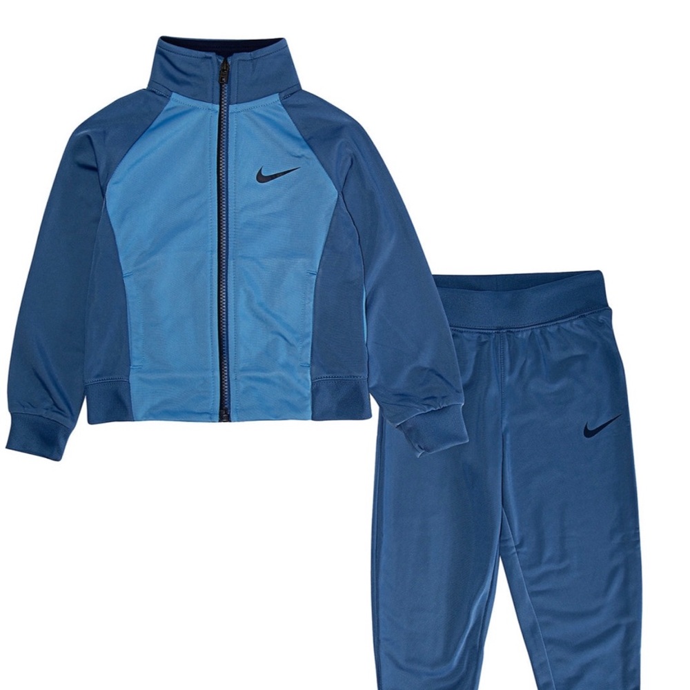 Toddler boys NIKE track suit